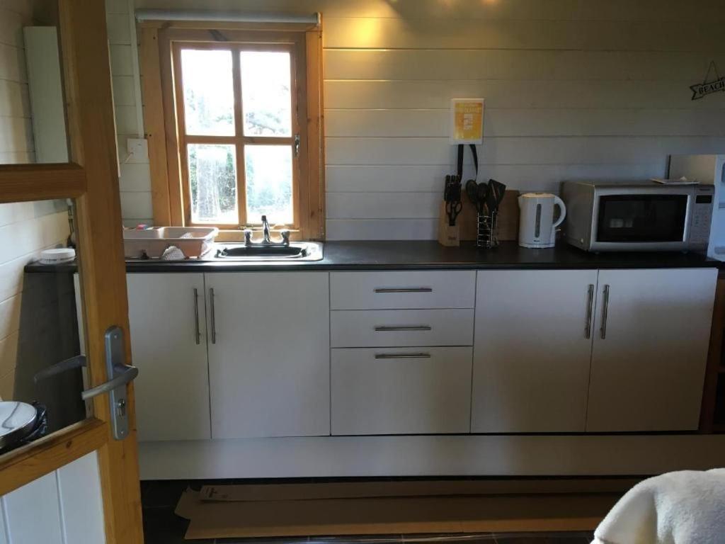 Trevenna Cabin Сент-Остел Экстерьер фото
