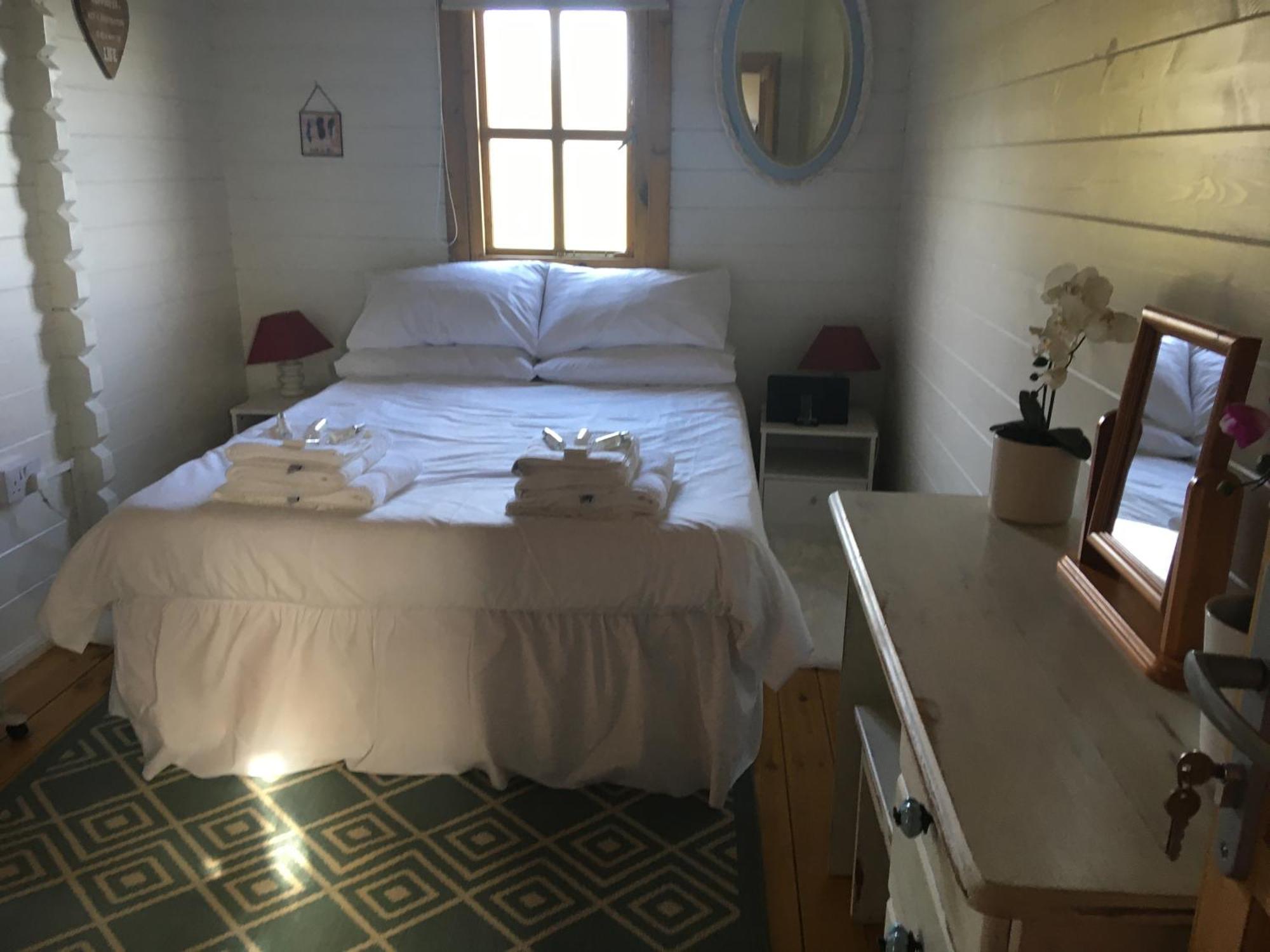 Trevenna Cabin Сент-Остел Экстерьер фото